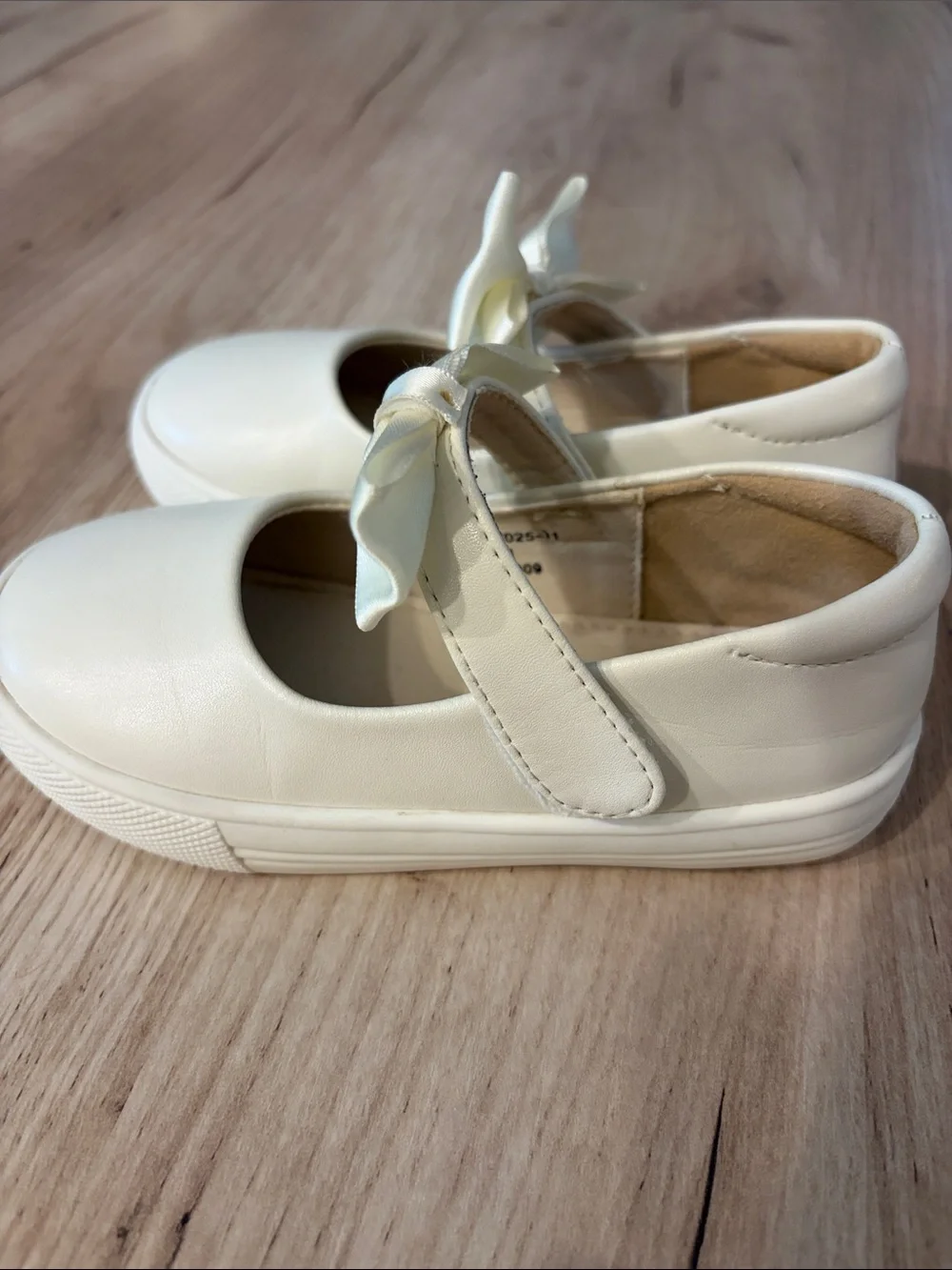 FELIX & FLORA GIRLS IVORY BOW MARY JANE DRESS SHOES TODDLER SIZE 8